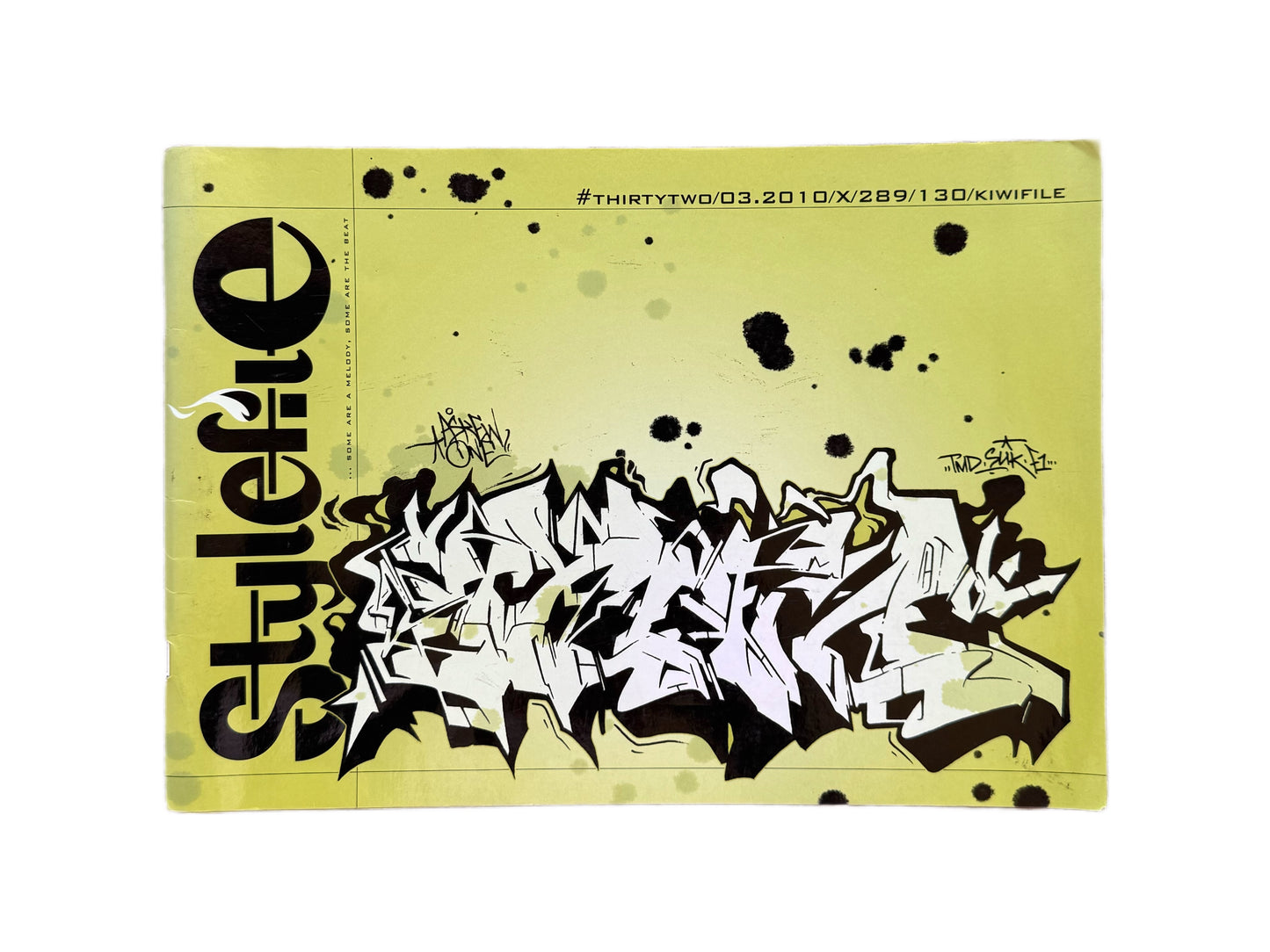 Stylefile: Issue 32
