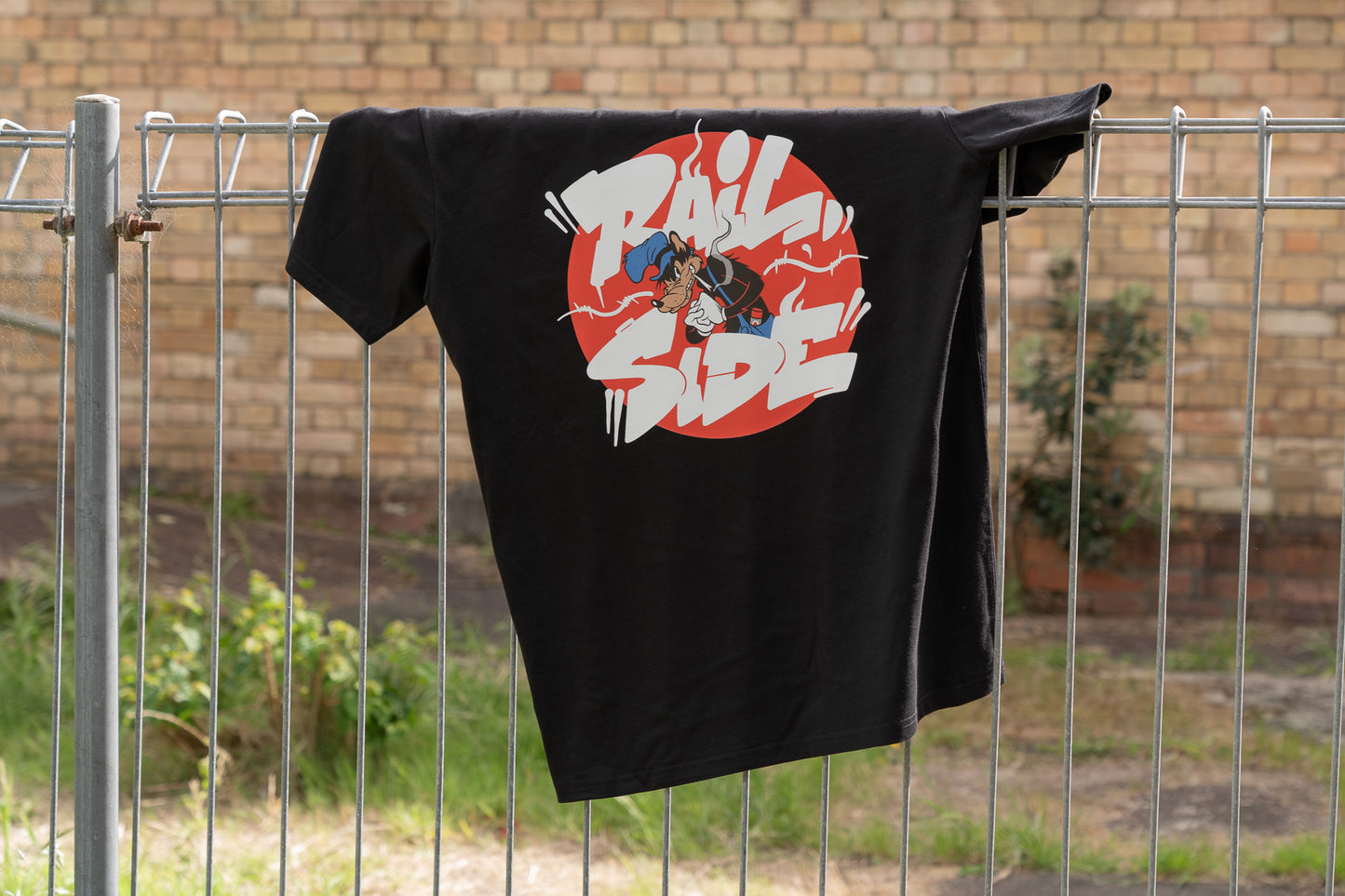 Railside x Vents RTR T-shirt: Bad Wolf